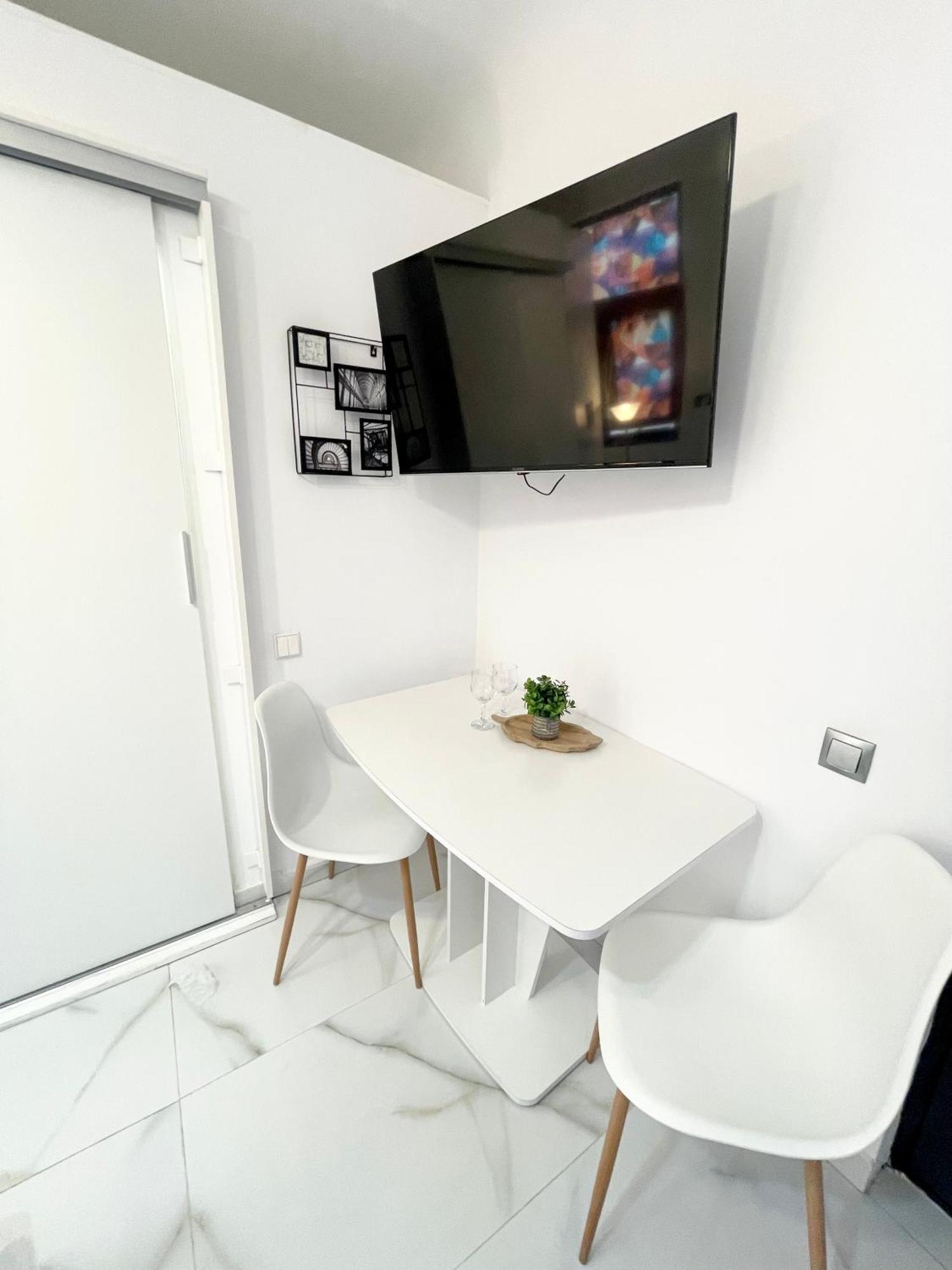 White Studio Бухарест Экстерьер фото